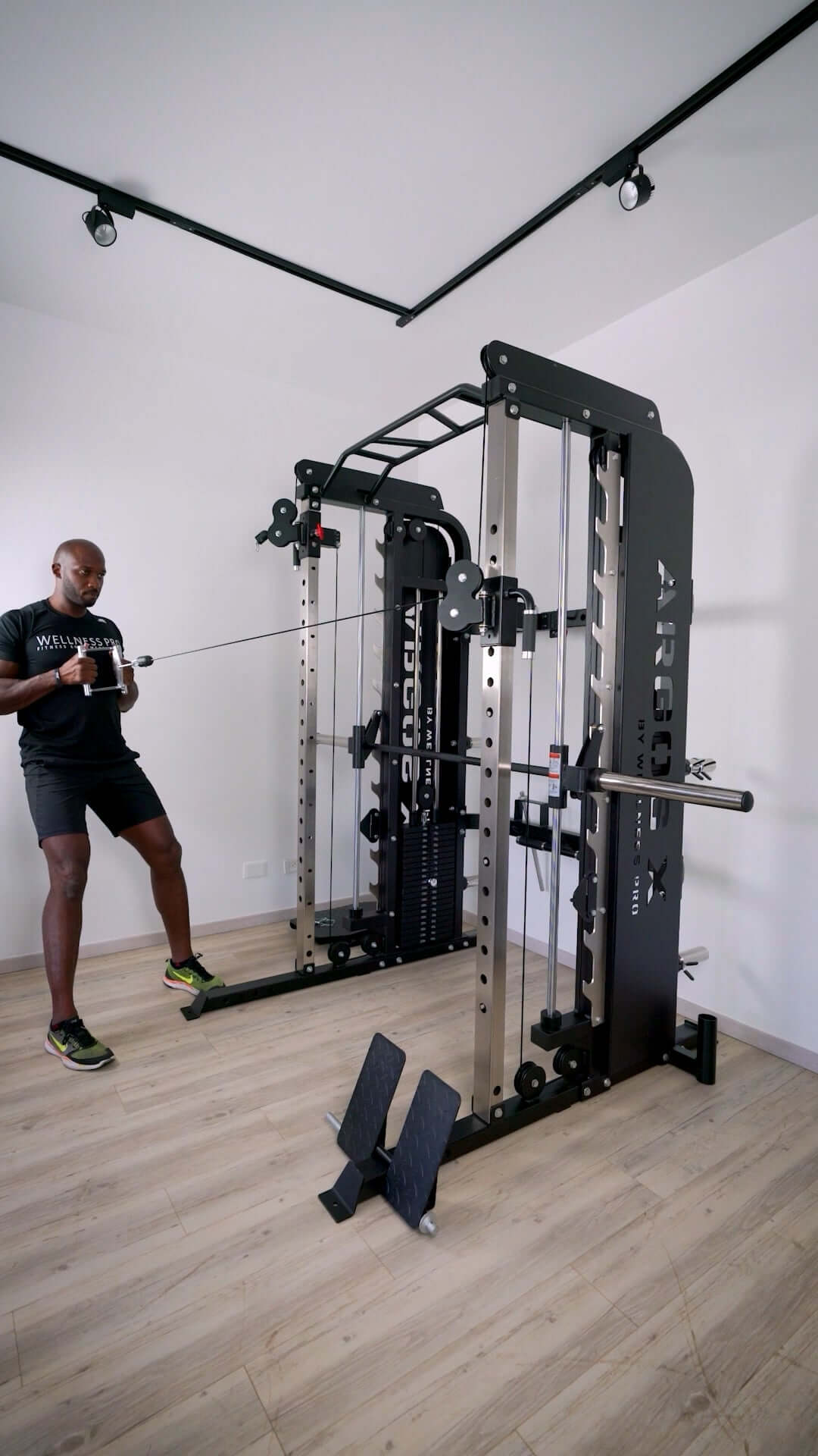 LIVEPRO Barra de Pecho Triangulada / Triangle Chest Pull Bar - Wellness Pro Fitness Equipment