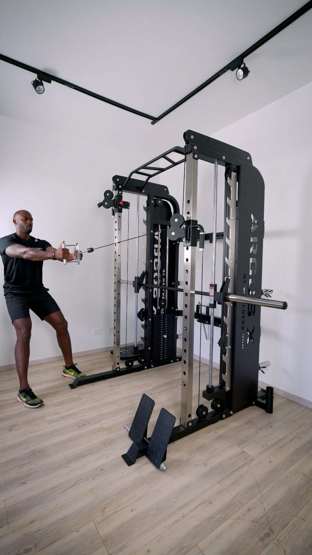 LIVEPRO Barra de Pecho Triangulada / Triangle Chest Pull Bar - Wellness Pro Fitness Equipment