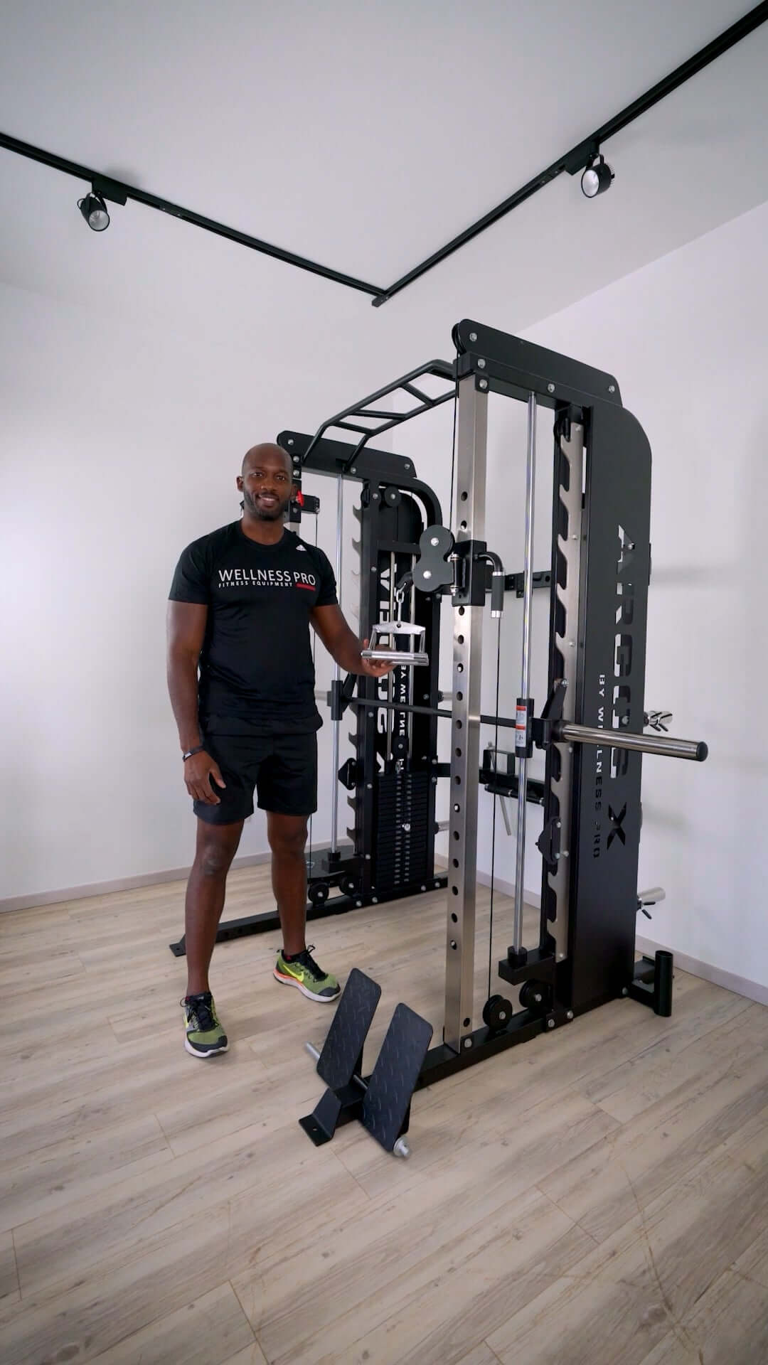 LIVEPRO Barra de Pecho Triangulada / Triangle Chest Pull Bar - Wellness Pro Fitness Equipment