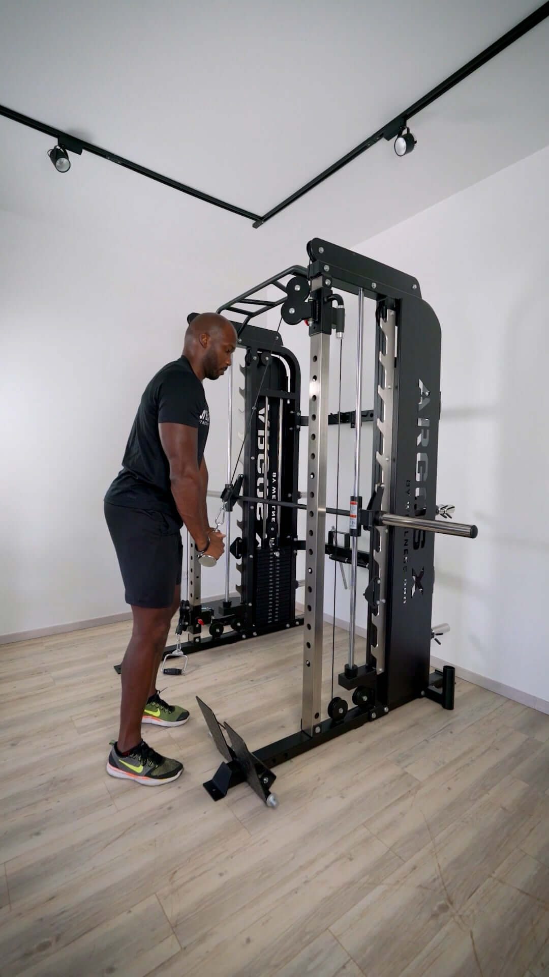 LIVEPRO Barra de Triceps / Triceps Pressdown Bar - Wellness Pro Fitness Equipment