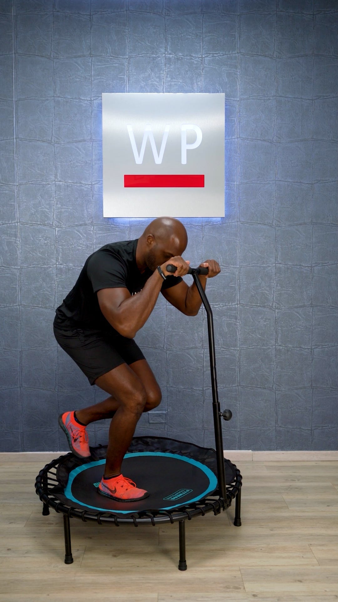 LIVEPRO Trampolin 40" Con Agarre / Trampoline w. Handle - Wellness Pro Fitness Equipment