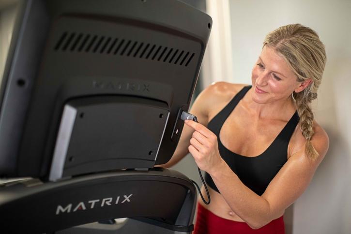 MATRIX T70 Ultimate Running Treadmill (Smart XL)